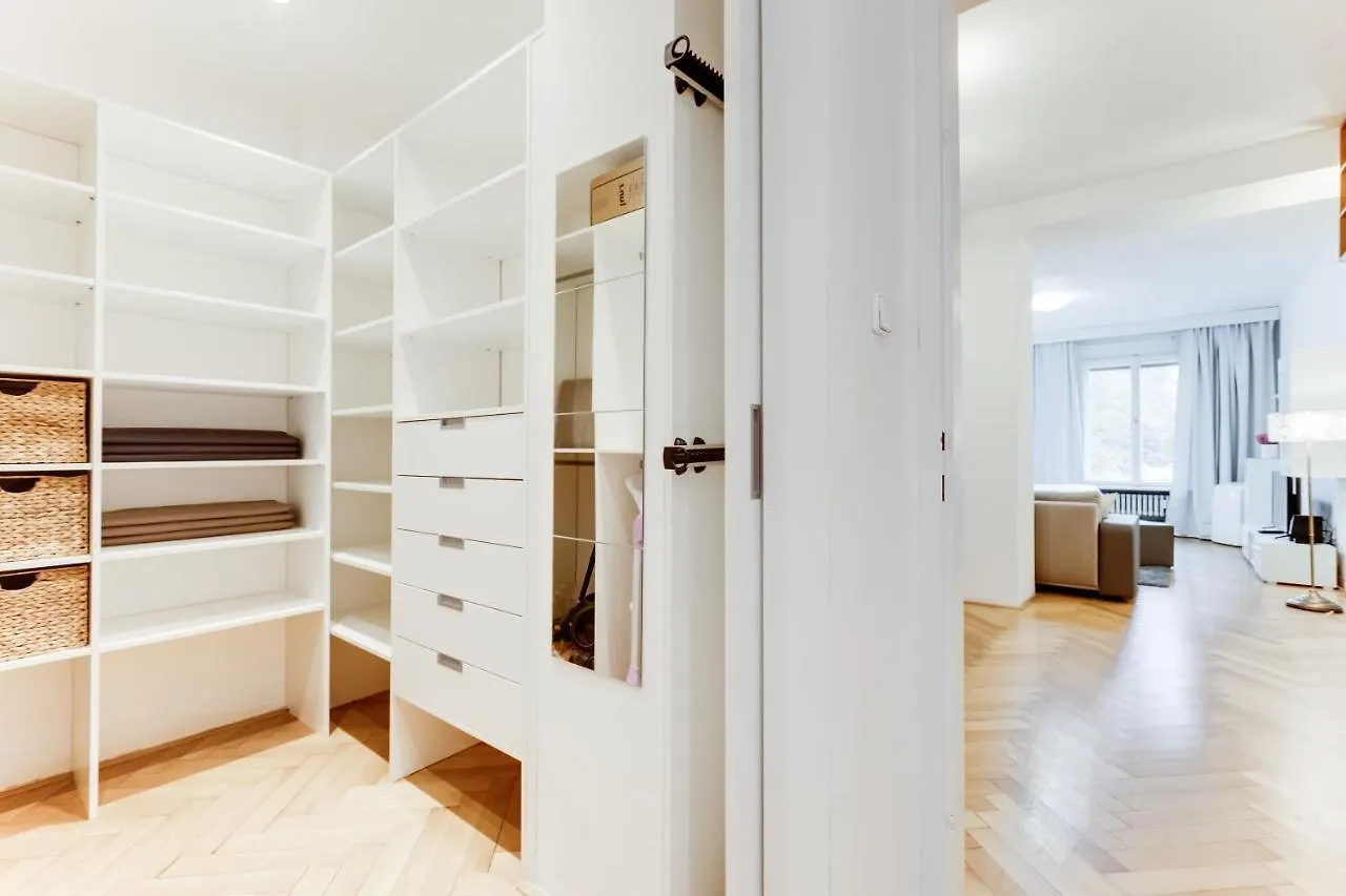Exclusive Riverside Apartment In The Heart Of Praga 0*,  República Checa