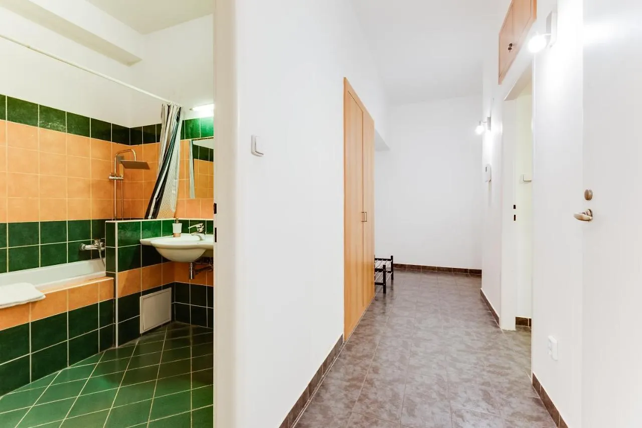 Exclusive Riverside Apartment In The Heart Of Praga 0*,