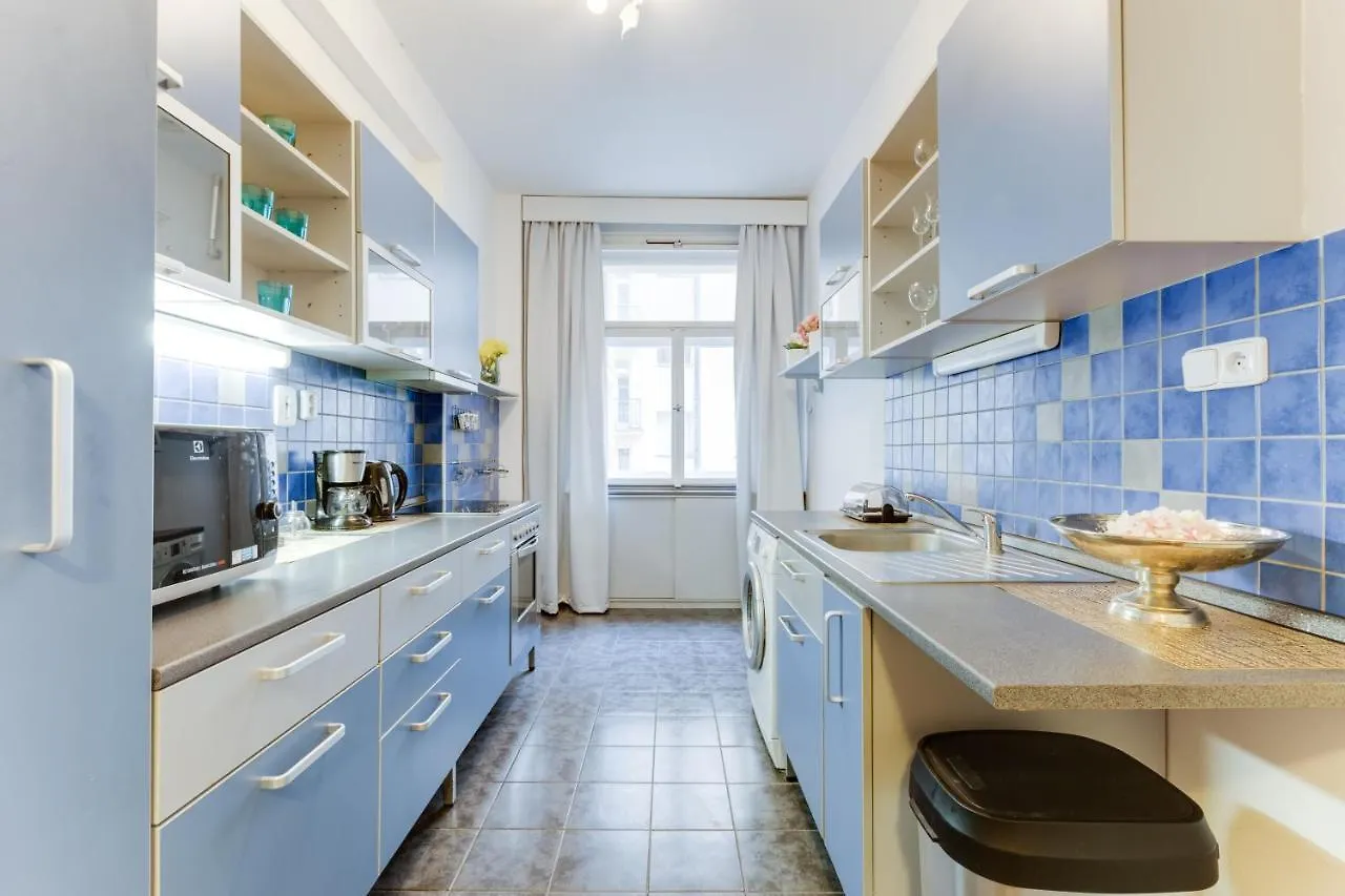 Exclusive Riverside Apartment In The Heart Of Praga