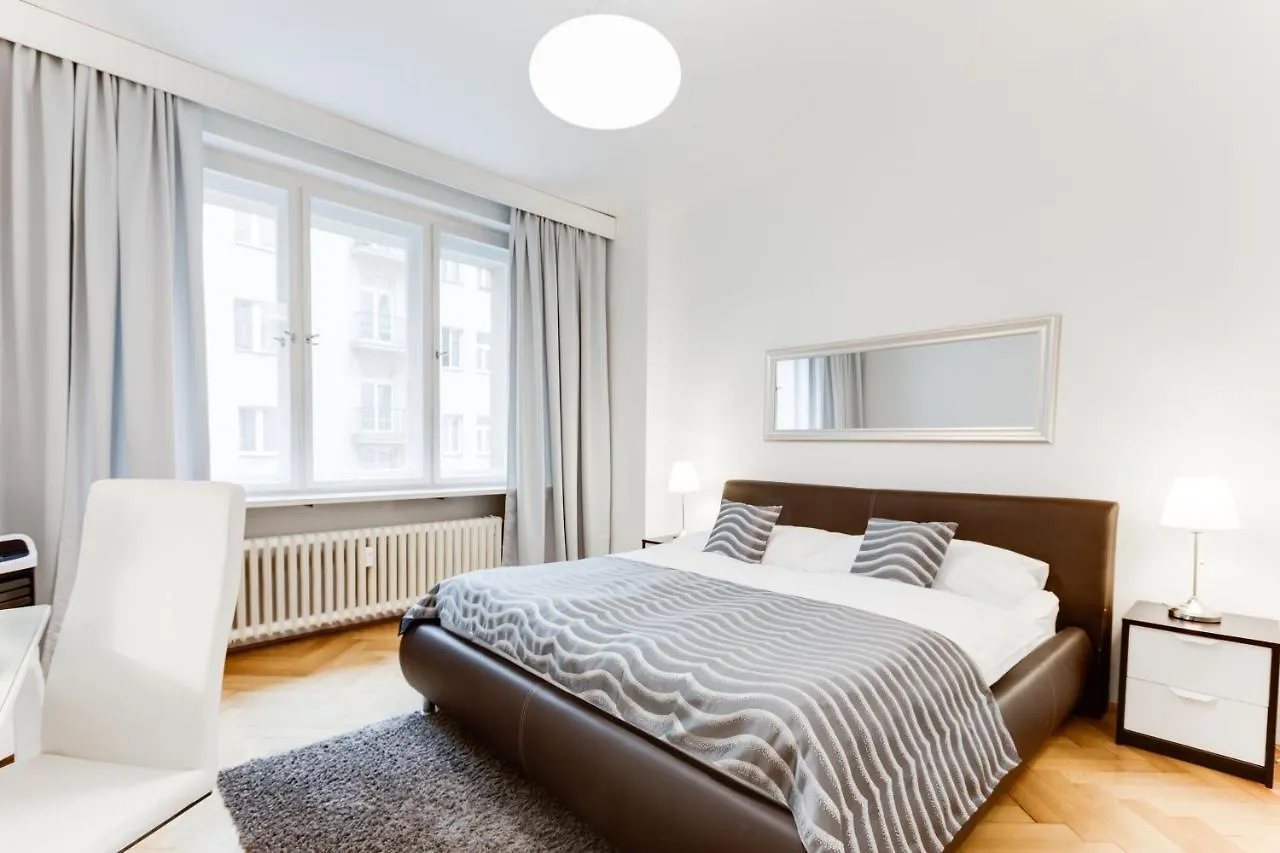 Exclusive Riverside Apartment In The Heart Of Praga